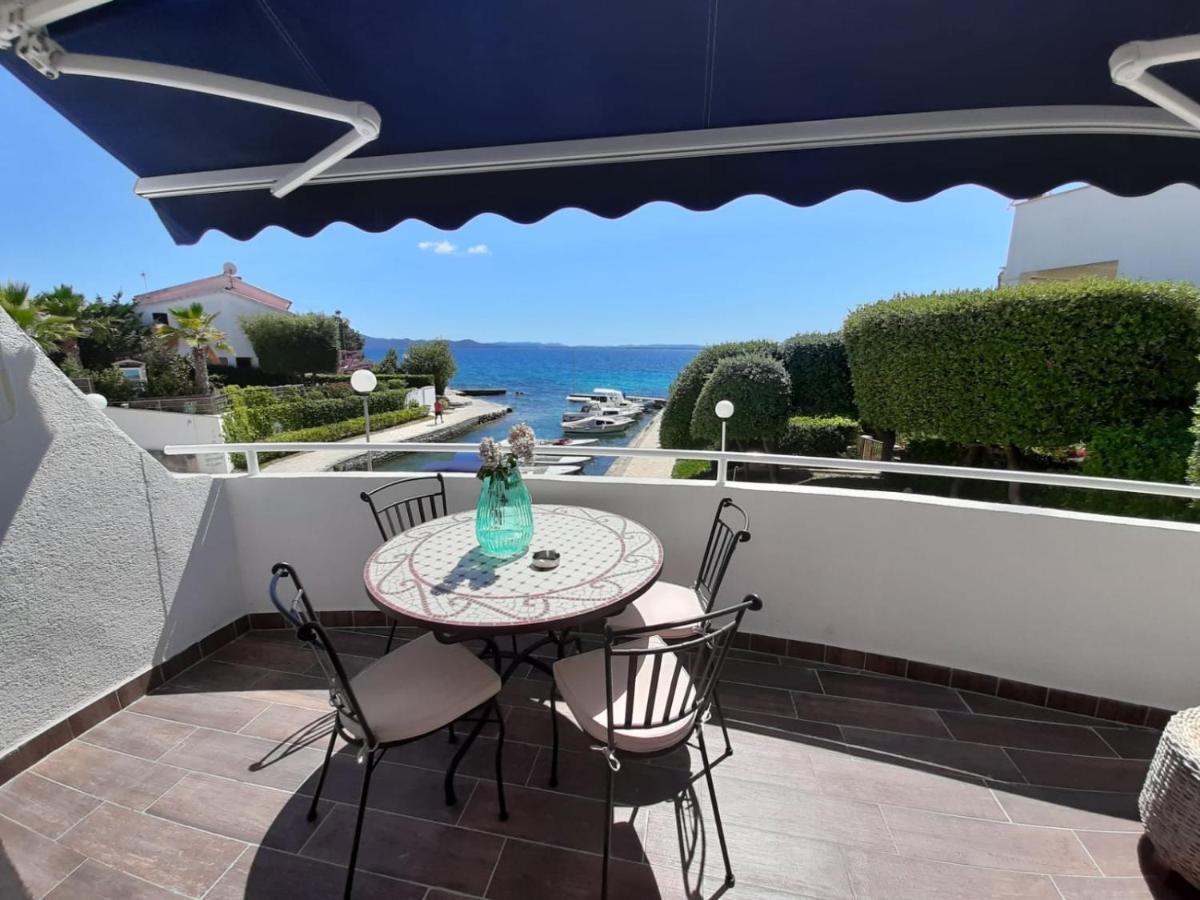 Apartmani Sollei Petrcane Exteriör bild
