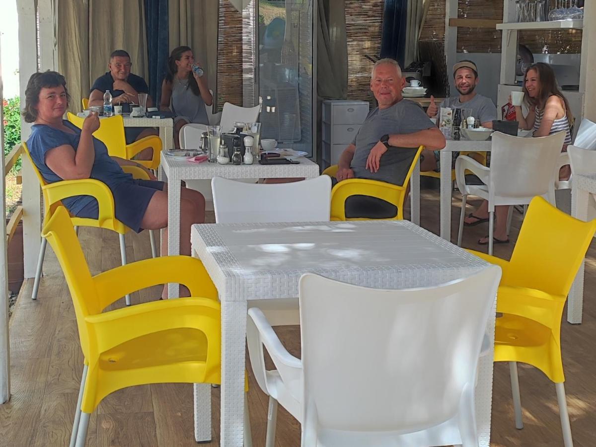 Apartmani Sollei Petrcane Exteriör bild