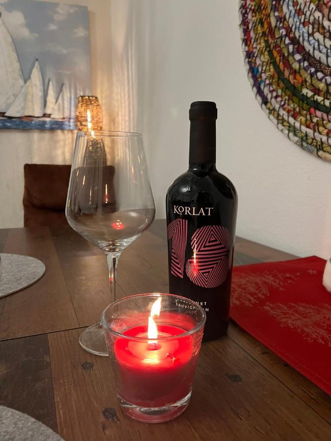 Apartmani Sollei Petrcane Exteriör bild