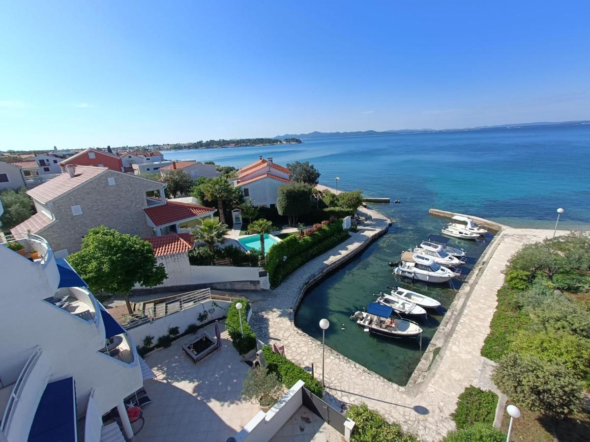 Apartmani Sollei Petrcane Exteriör bild