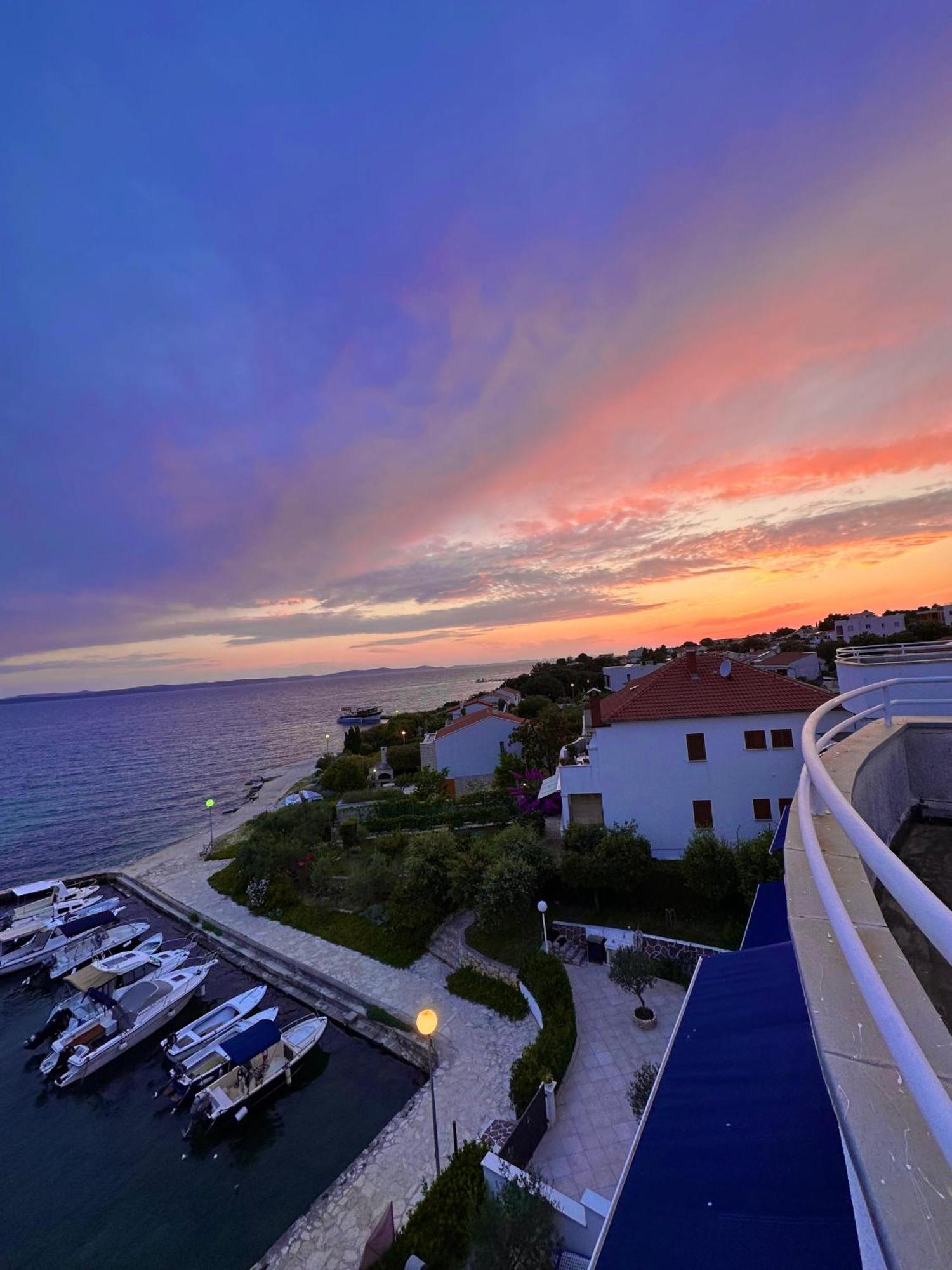 Apartmani Sollei Petrcane Exteriör bild